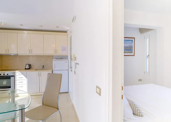 Archontariki Suites & Apartments Lakíthra